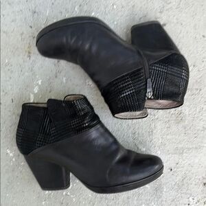 Dansko Miley ankle boots